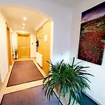 Haus Dirol 아파트 *