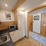 Haus Dirol 아파트 *