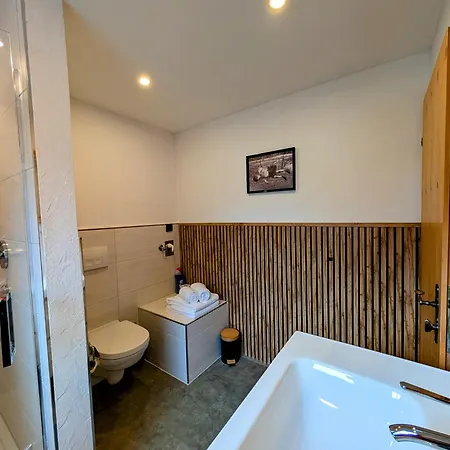 Haus Dirol Lägenhet