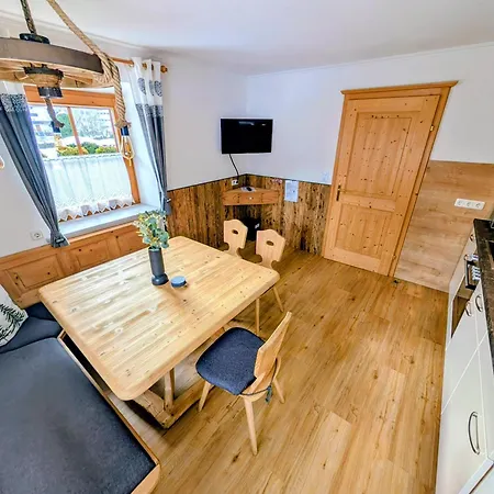 Lägenhet Haus Dirol