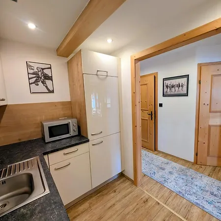 Bergblick Mit 3 Schlafzimmer Apartment *