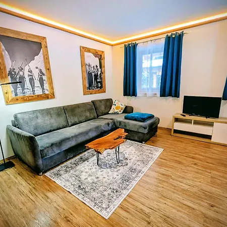 Bergblick Mit 3 Schlafzimmer Apartment Kirchberg in Tirol